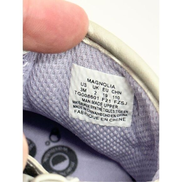 Stride Rite 360 Magnolia Baby Ankle Booties Size 3 Months Silver - Picture 6 of 8